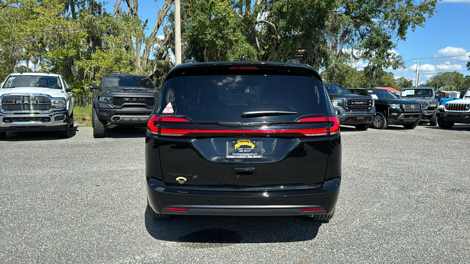 2024 Chrysler Pacifica Touring L 4