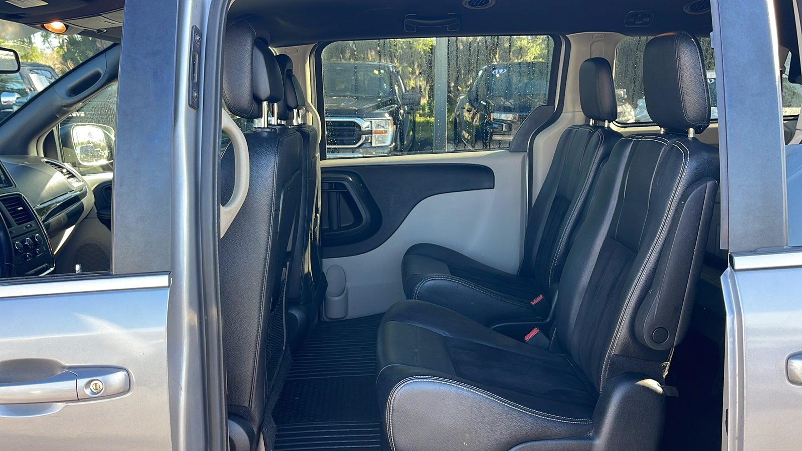2018 Dodge Grand Caravan SXT 17