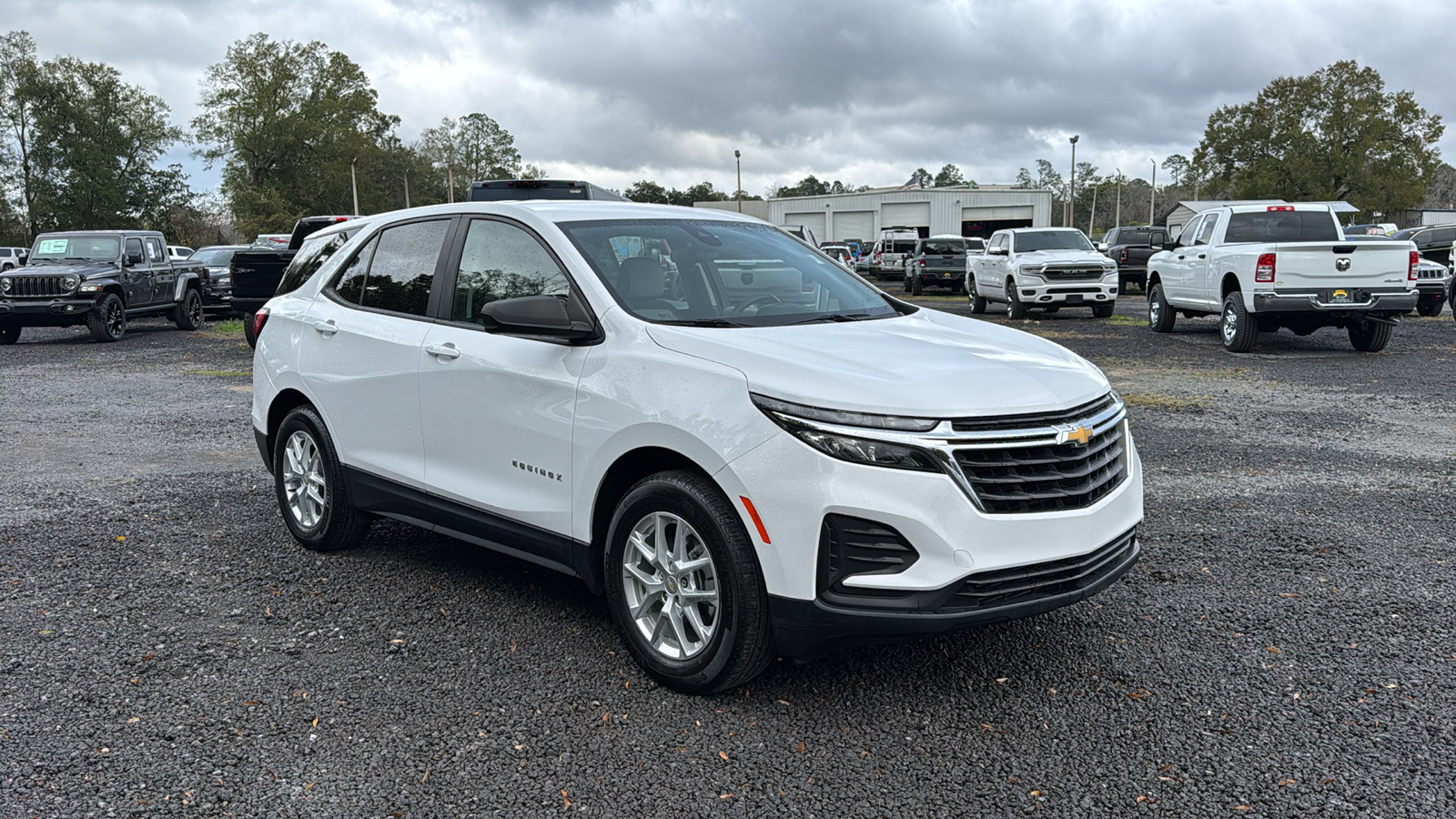 2022 Chevrolet Equinox LS 10