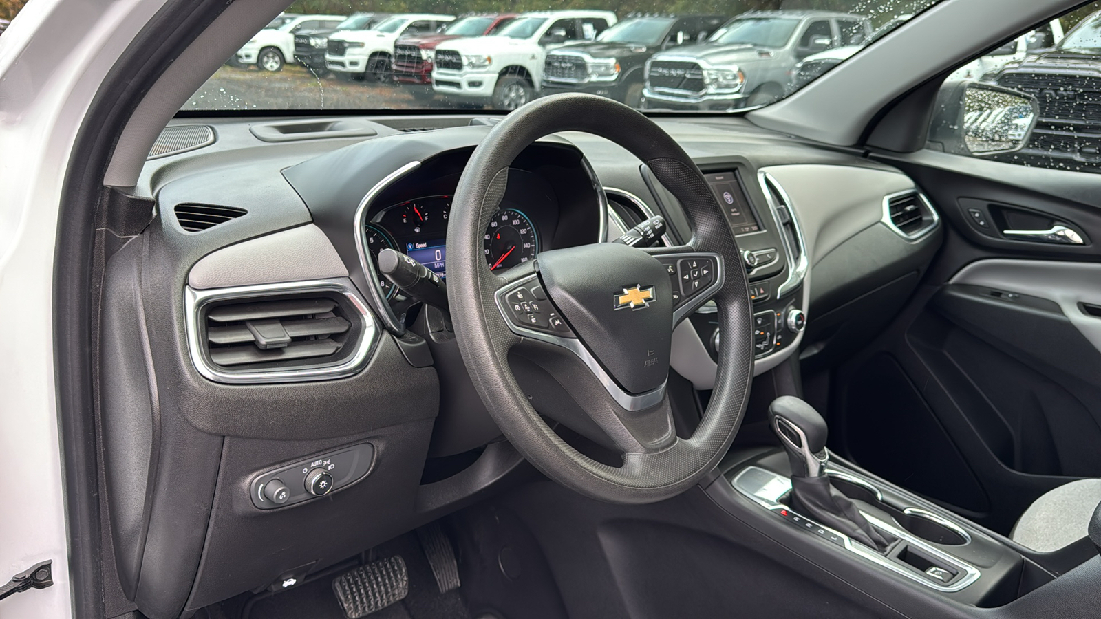 2022 Chevrolet Equinox LS 30