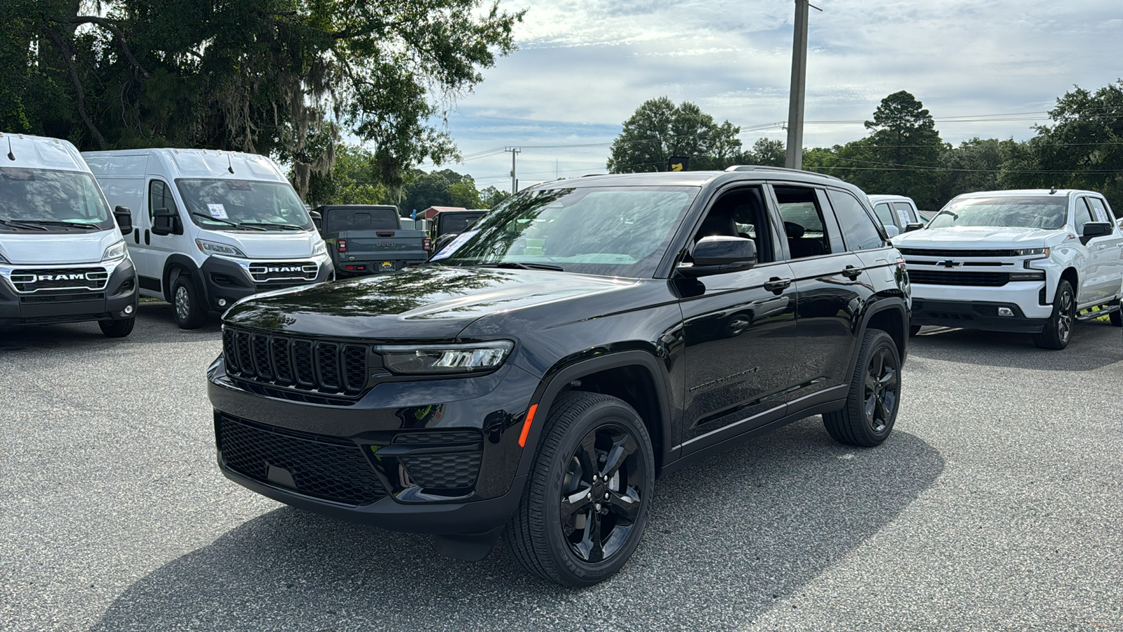 2024 Jeep Grand Cherokee Altitude X 1