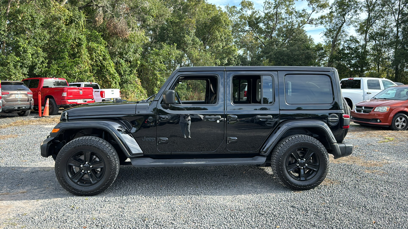 2020 Jeep Wrangler Unlimited Sahara Altitude 2