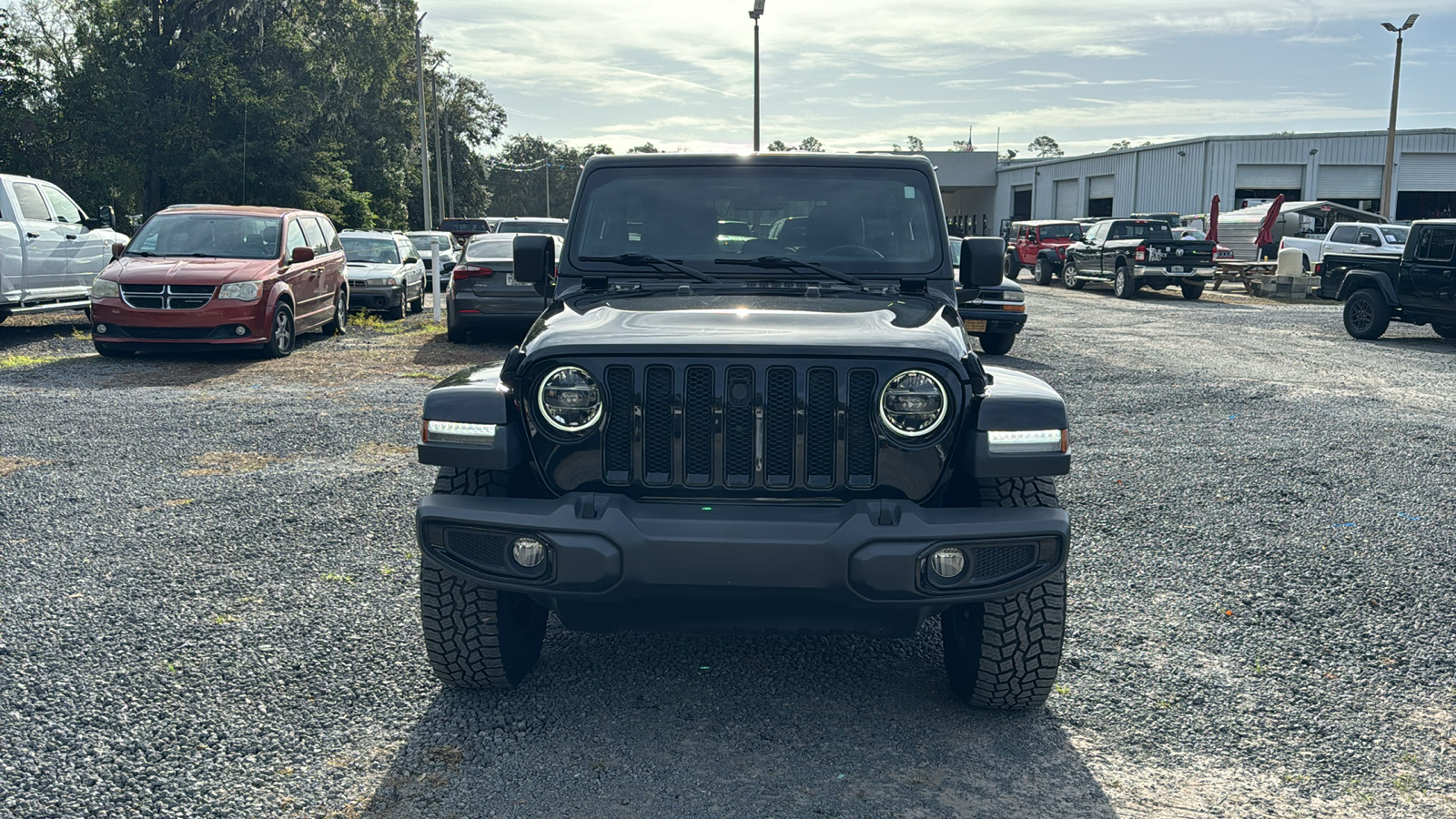 2020 Jeep Wrangler Unlimited Sahara Altitude 10