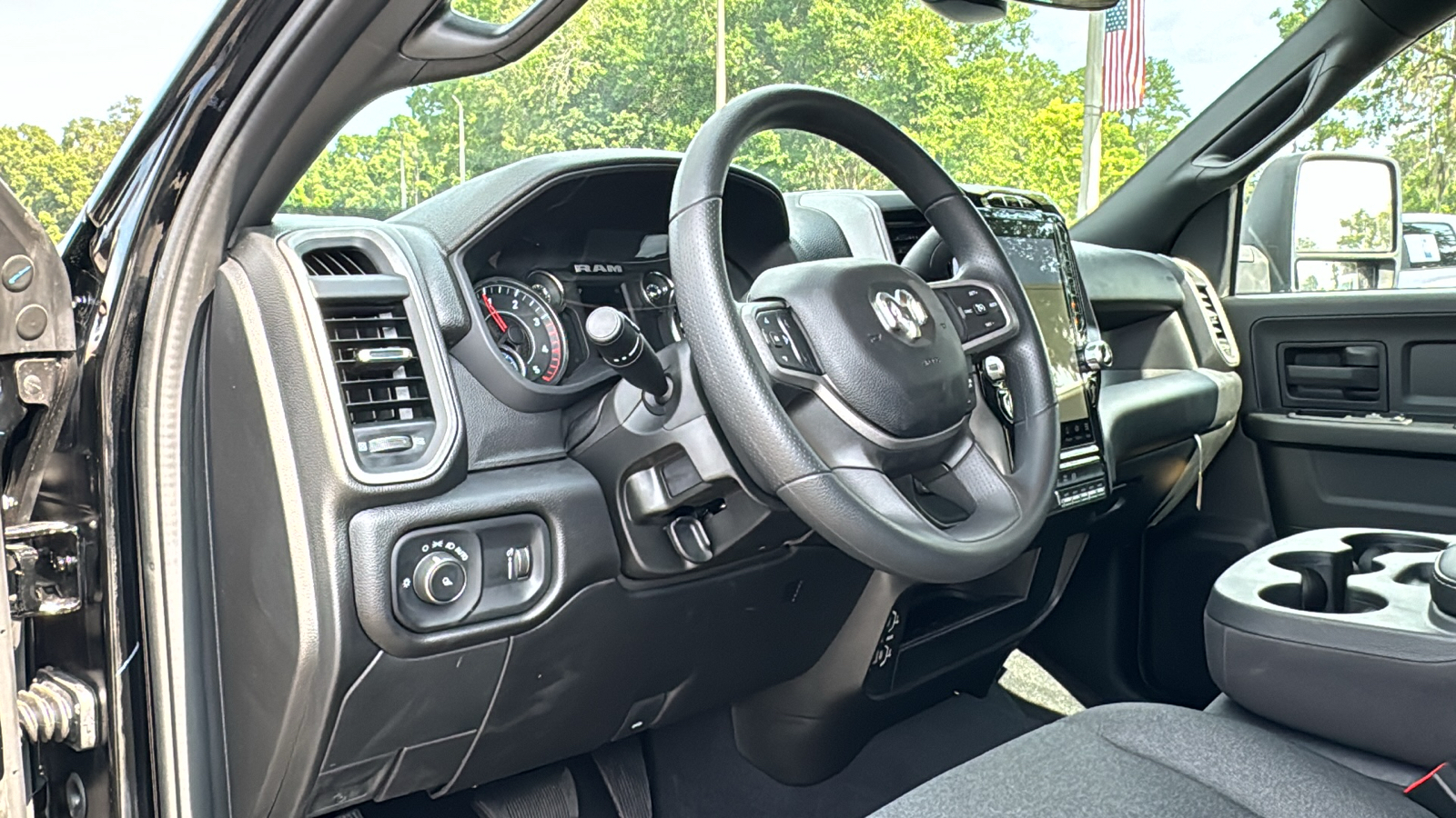 2024 Ram 3500 Tradesman 32