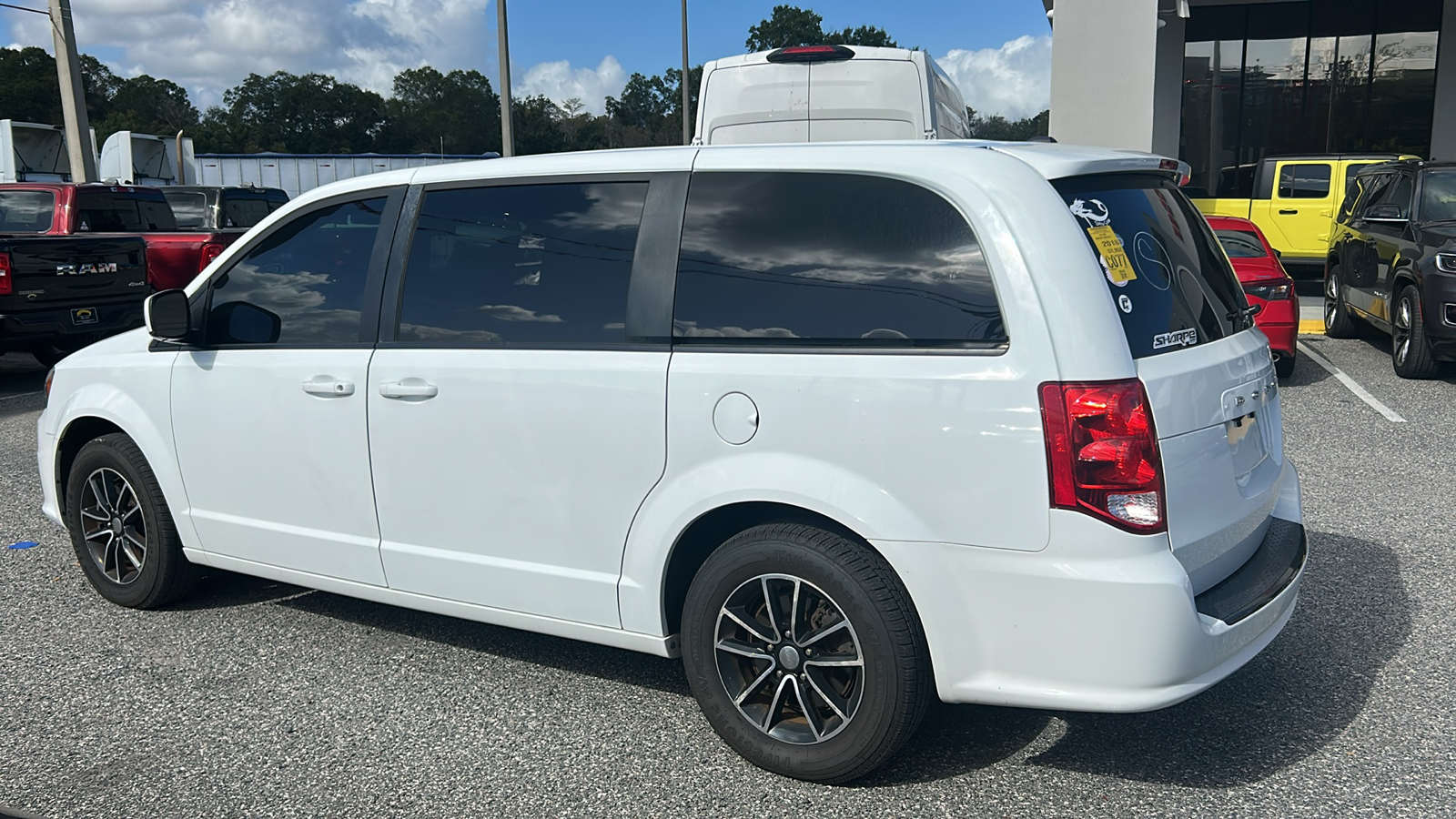 2018 Dodge Grand Caravan SXT 2