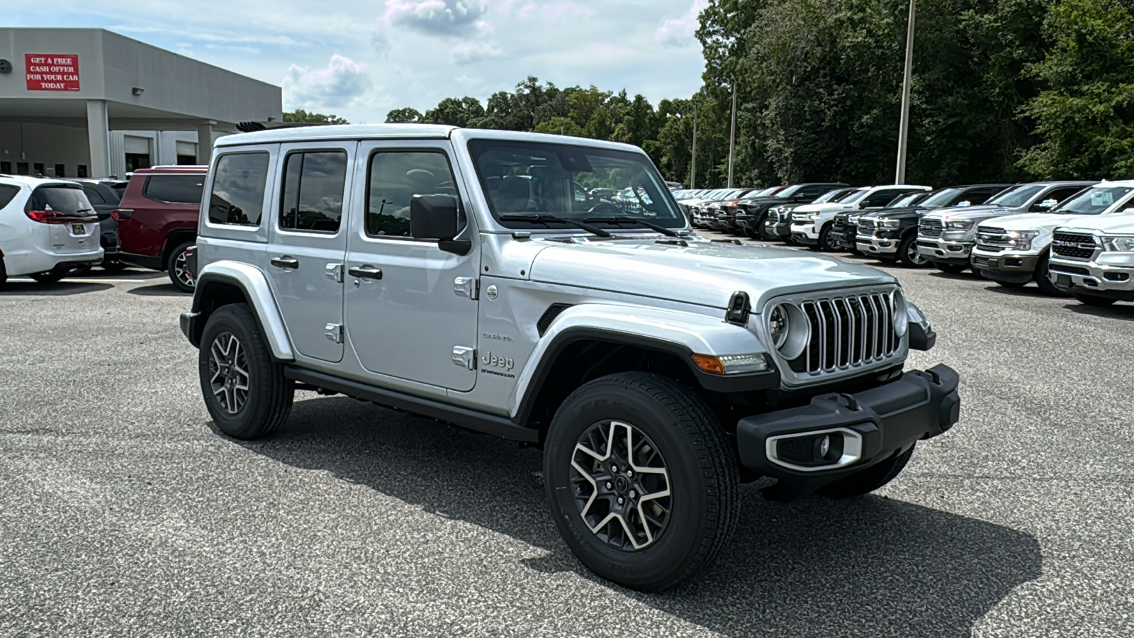 2024 Jeep Wrangler Sahara 12