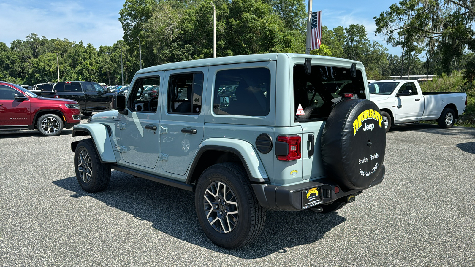 2024 Jeep Wrangler Sahara 3