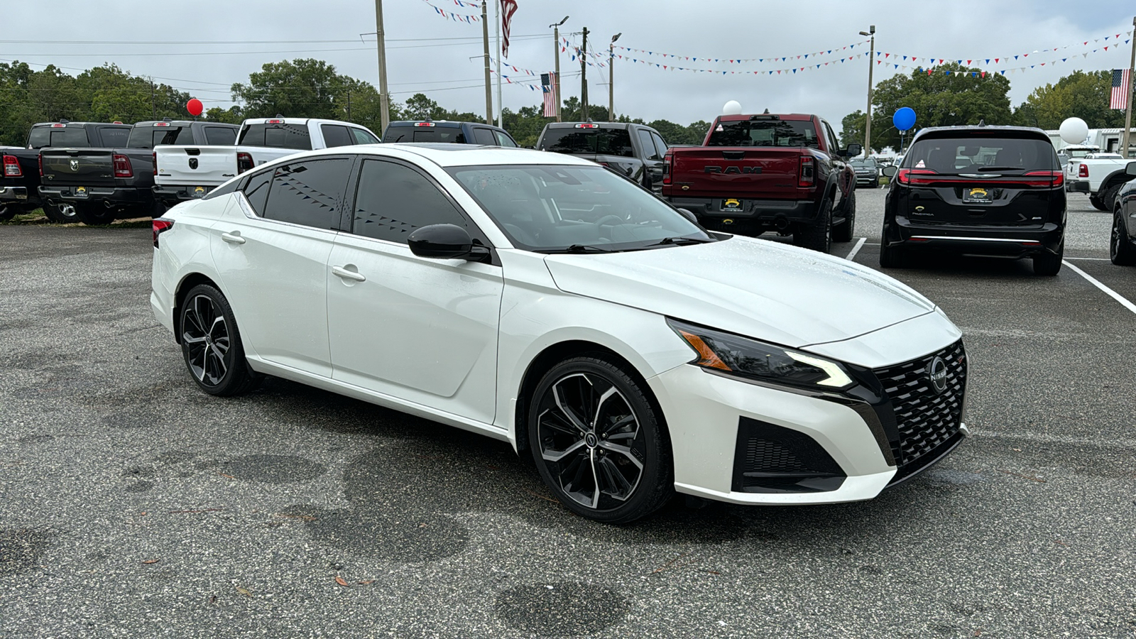 2023 Nissan Altima 2.5 SR 10