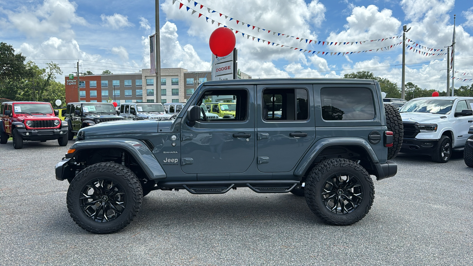 2024 Jeep Wrangler Sahara 2