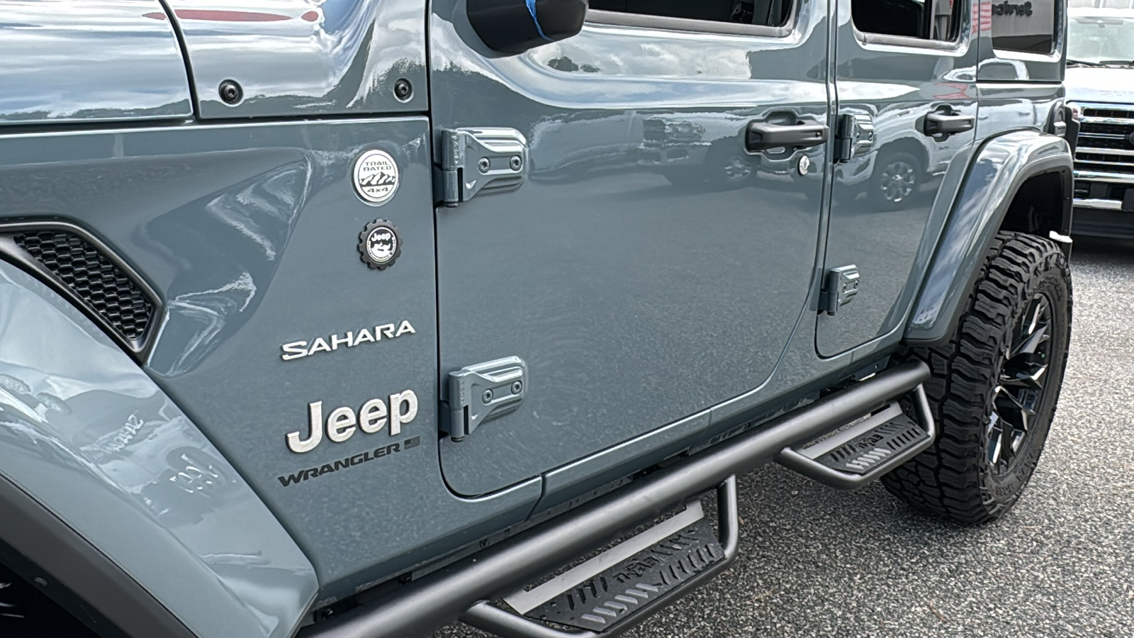 2024 Jeep Wrangler Sahara 13