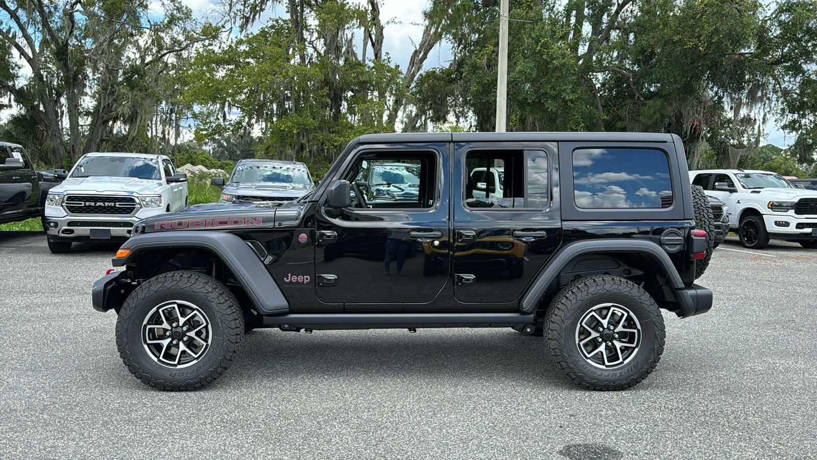 2024 Jeep Wrangler Rubicon 2