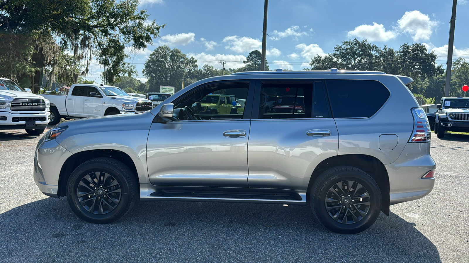 2023 Lexus GX 460 2