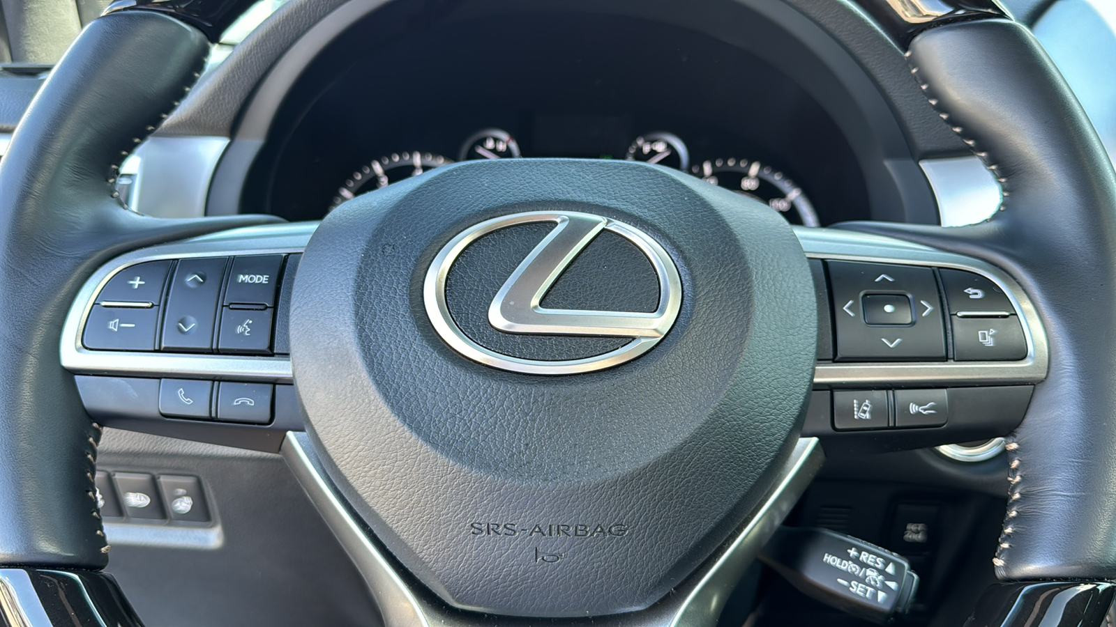 2023 Lexus GX 460 24