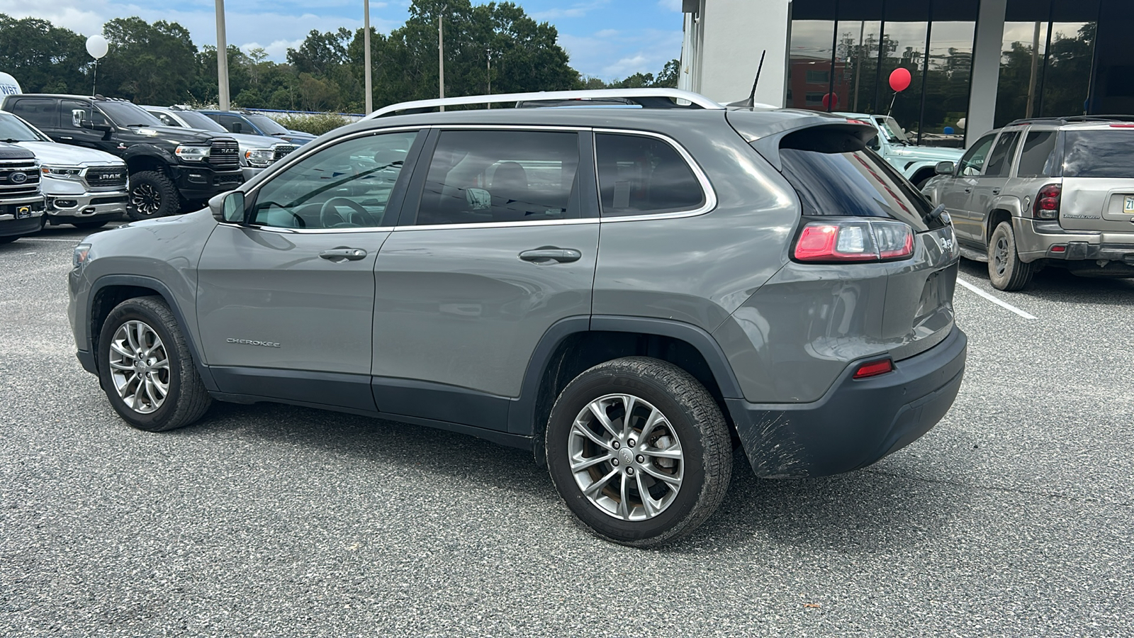 2019 Jeep Cherokee Latitude Plus 2