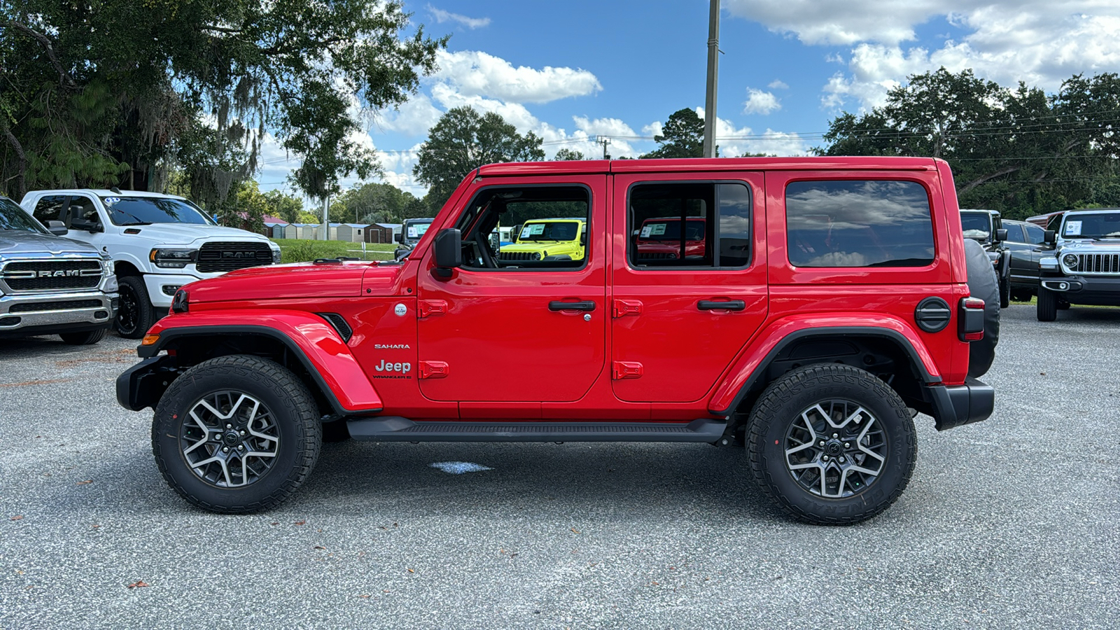 2024 Jeep Wrangler Sahara 2