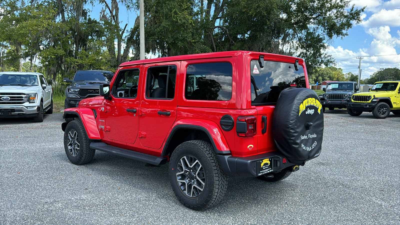 2024 Jeep Wrangler Sahara 3