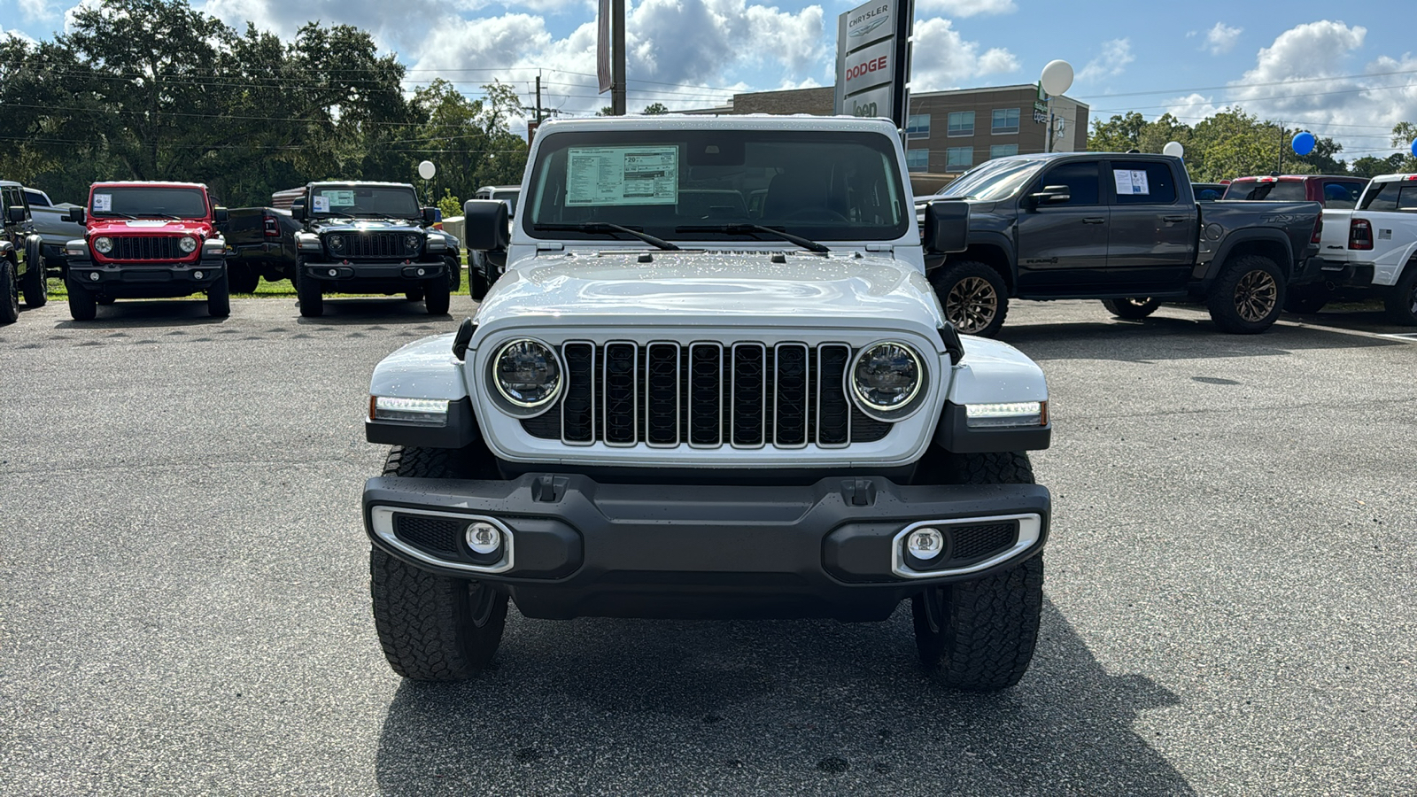 2024 Jeep Wrangler Sahara 12