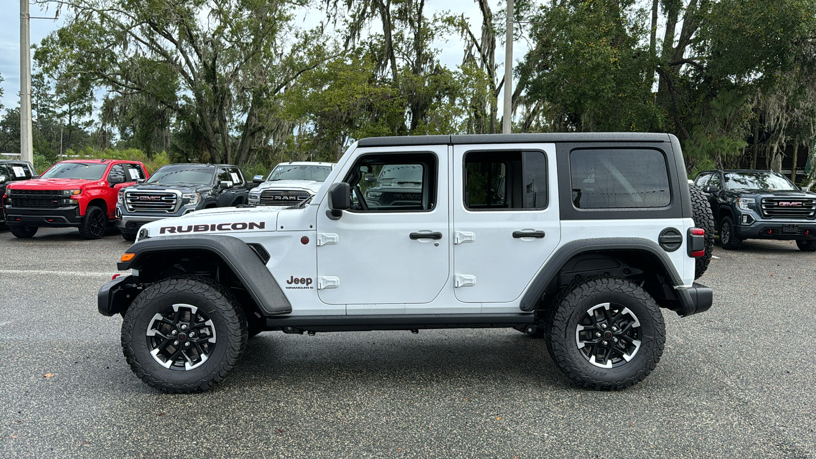 2024 Jeep Wrangler Rubicon 2