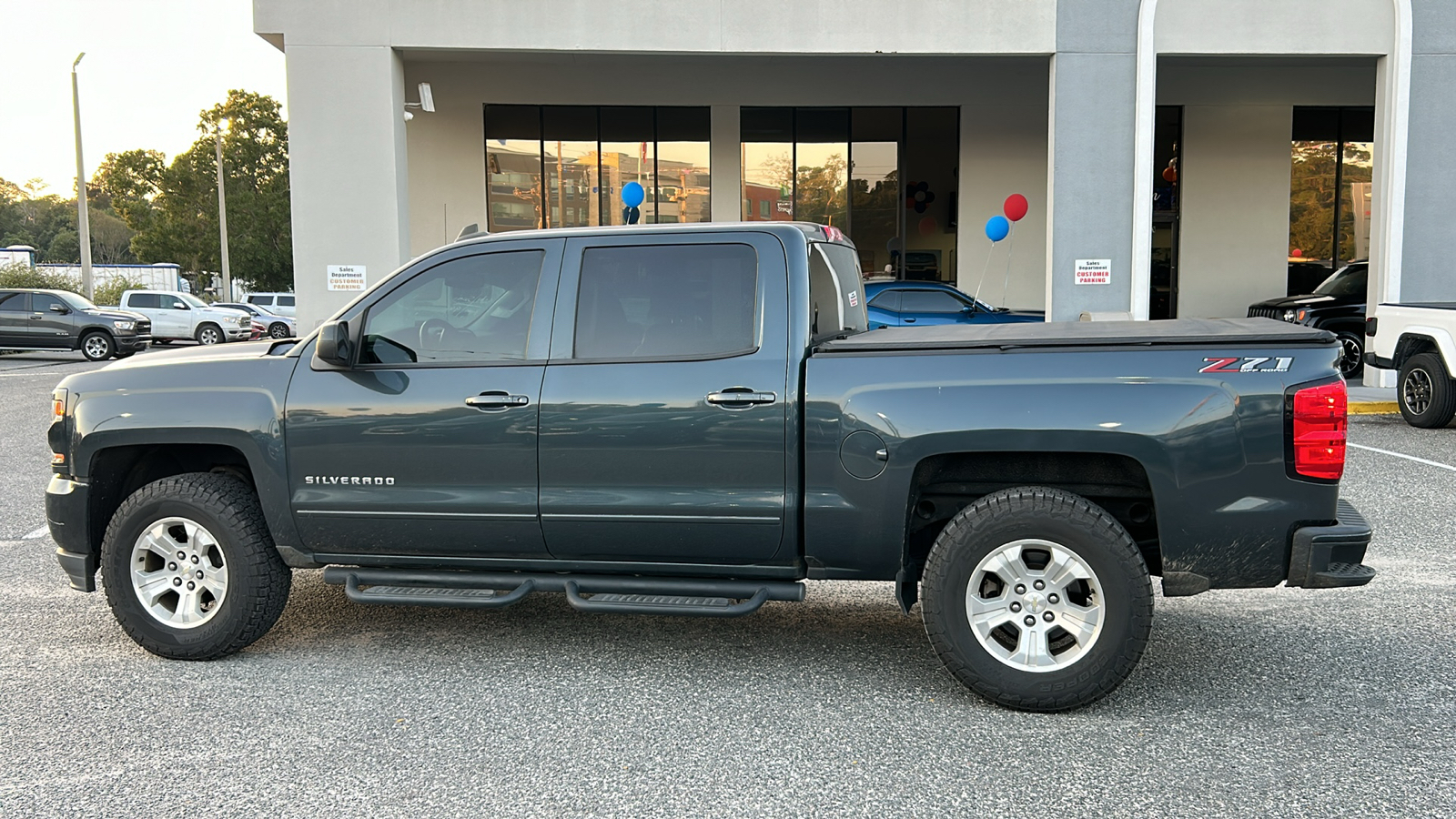 2018 Chevrolet Silverado 1500 LT 2