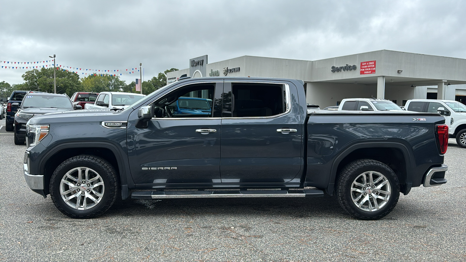 2021 GMC Sierra 1500 SLT 2