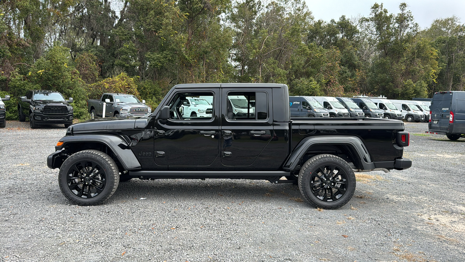 2025 Jeep Gladiator Nighthawk 2