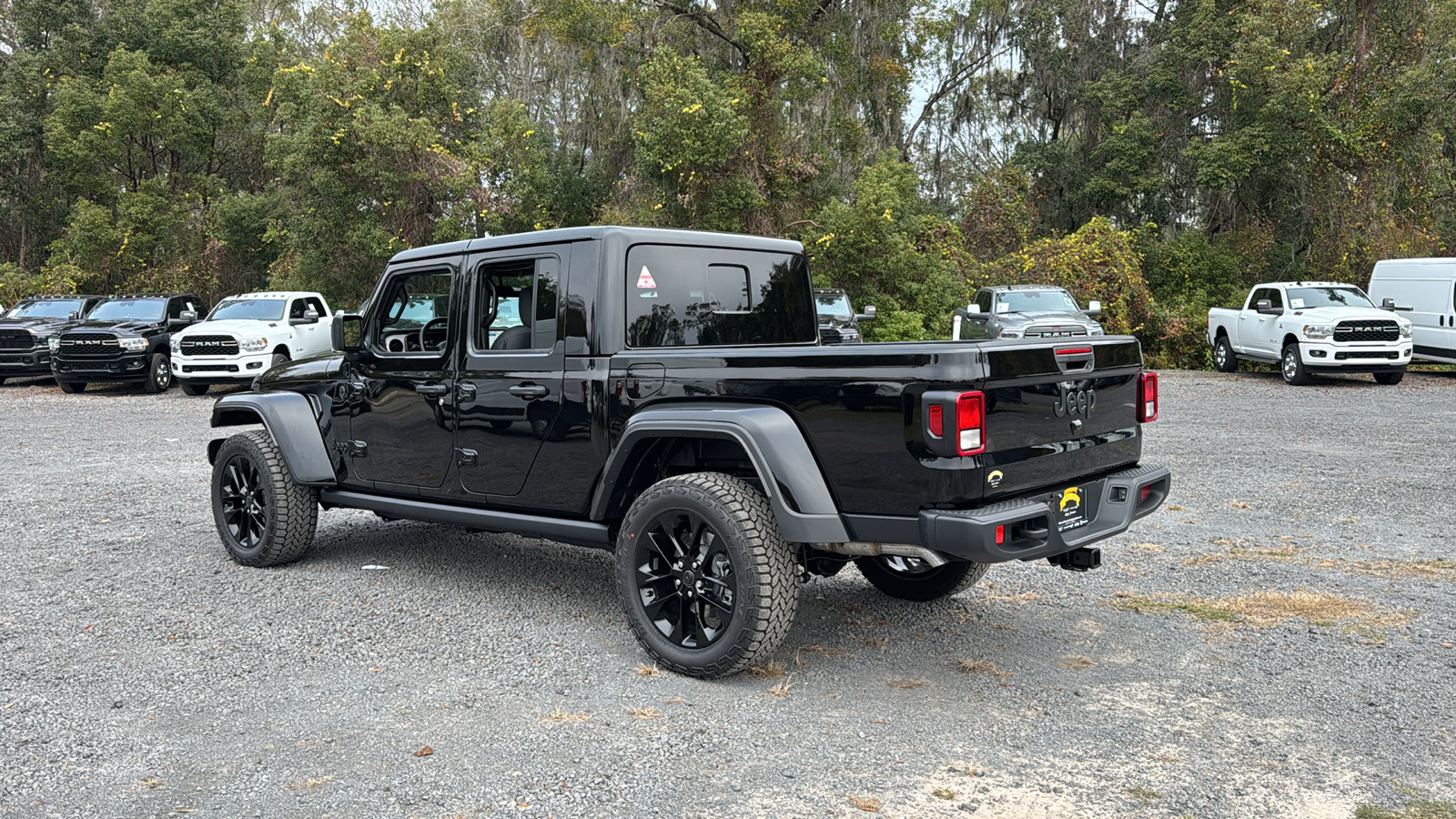 2025 Jeep Gladiator Nighthawk 3