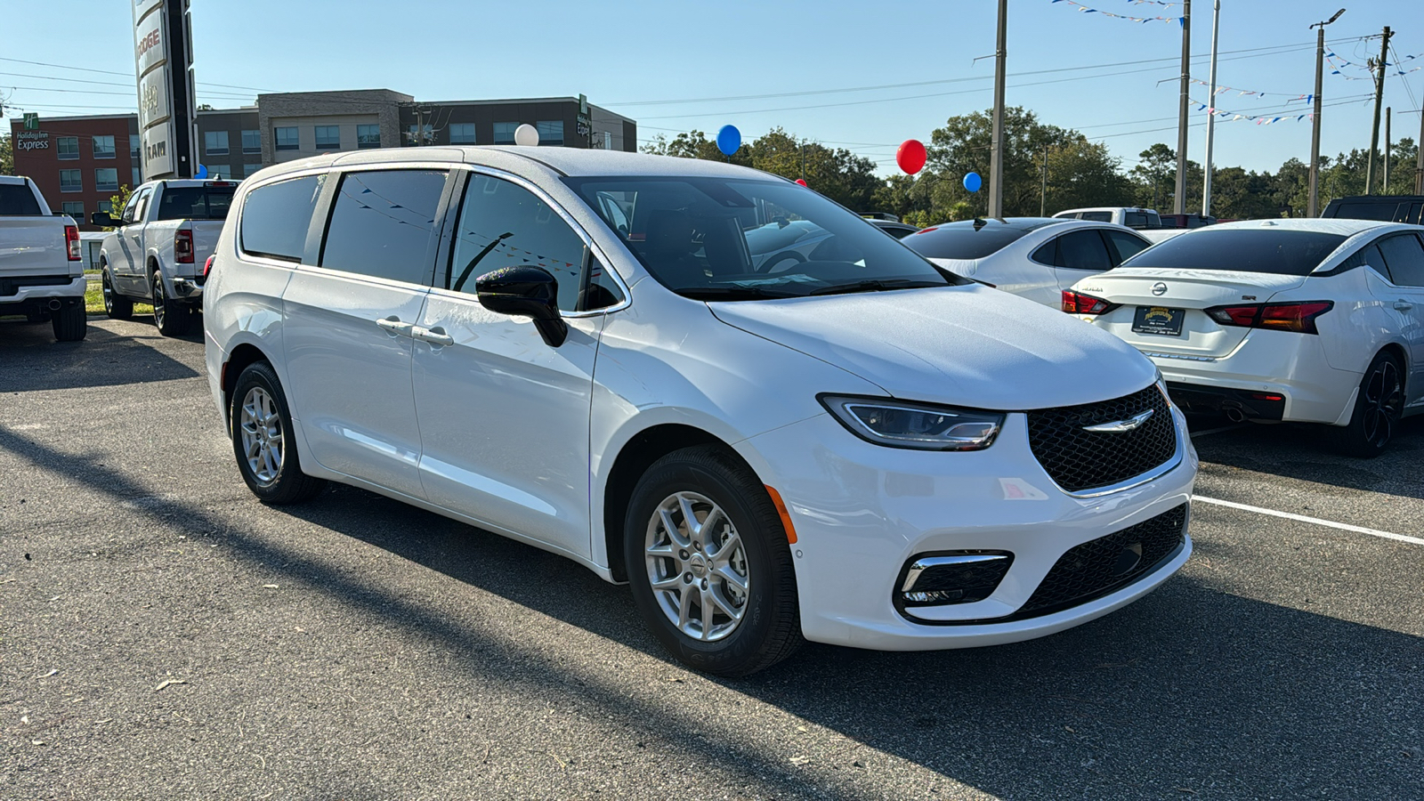 2025 Chrysler Pacifica Select 12