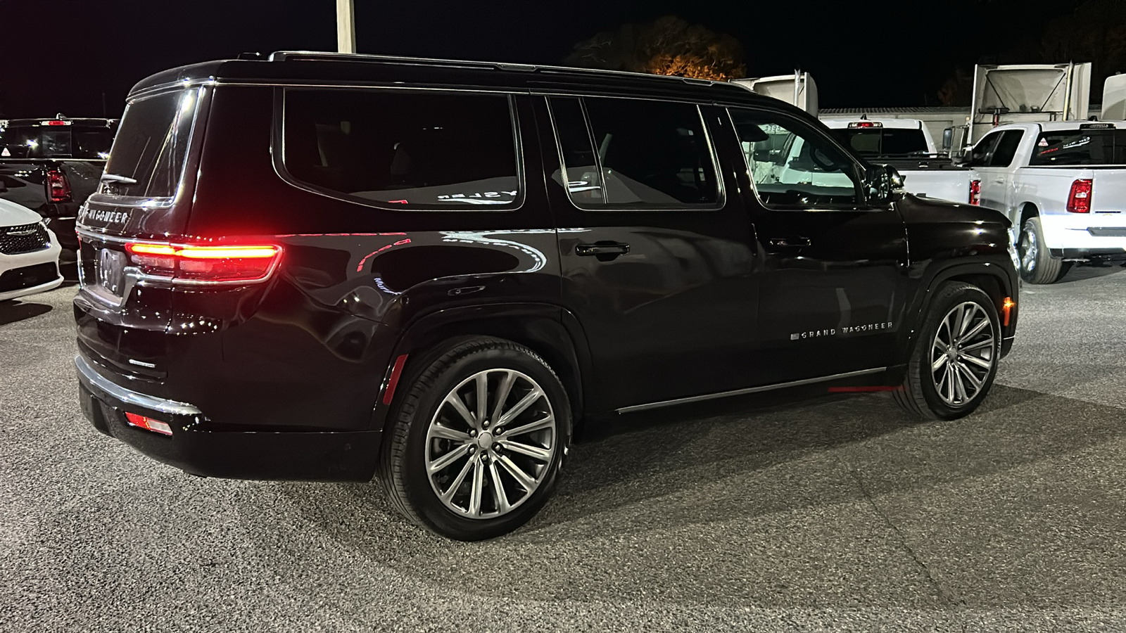 2023 Jeep Grand Wagoneer  5