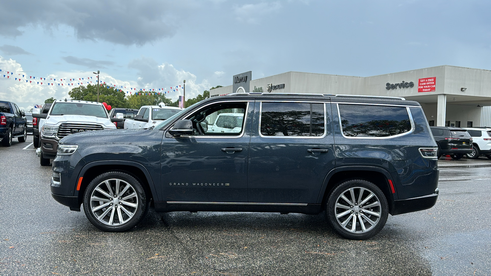 2023 Jeep Grand Wagoneer Series II 2