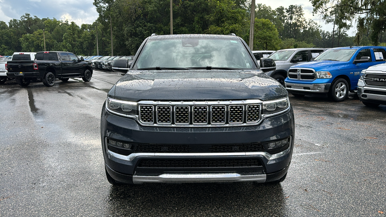 2023 Jeep Grand Wagoneer Series II 12