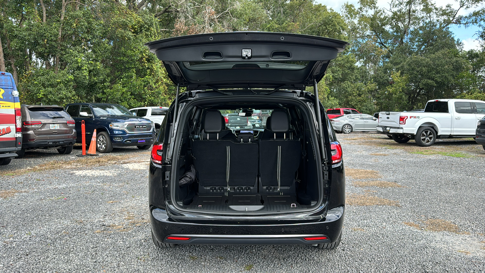 2025 Chrysler Pacifica Limited 7