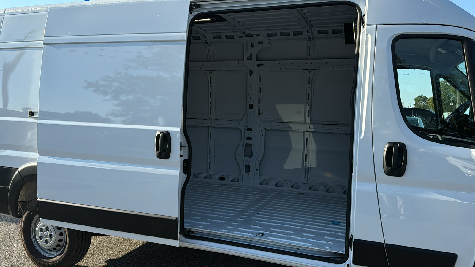 2025 Ram ProMaster 2500 High Roof 8