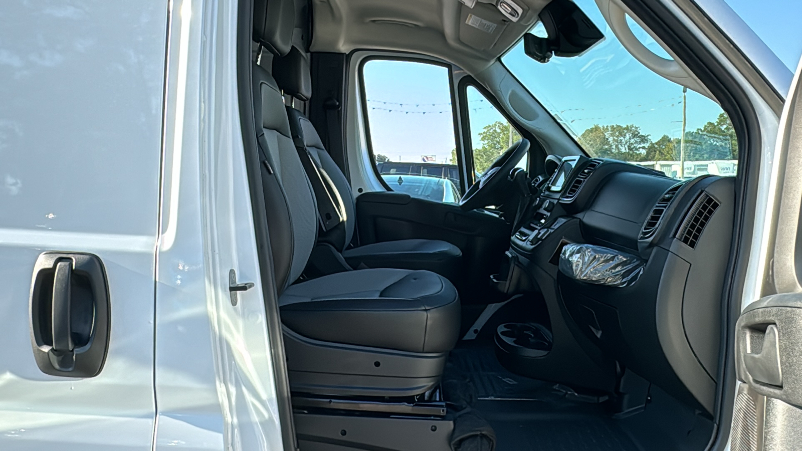 2025 Ram ProMaster 2500 High Roof 11