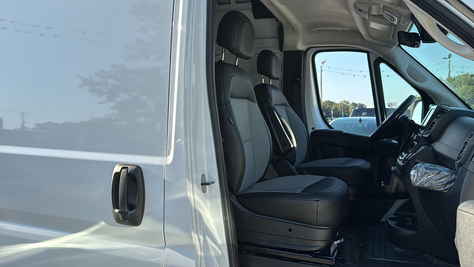 2025 Ram ProMaster 2500 High Roof 13