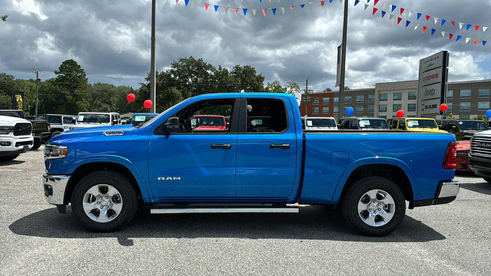 2025 Ram 1500 Big Horn/Lone Star 2