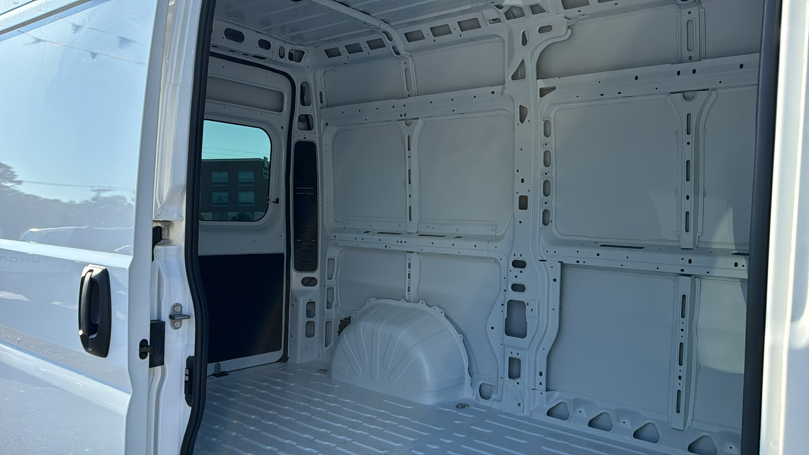 2025 Ram ProMaster 2500 High Roof 10