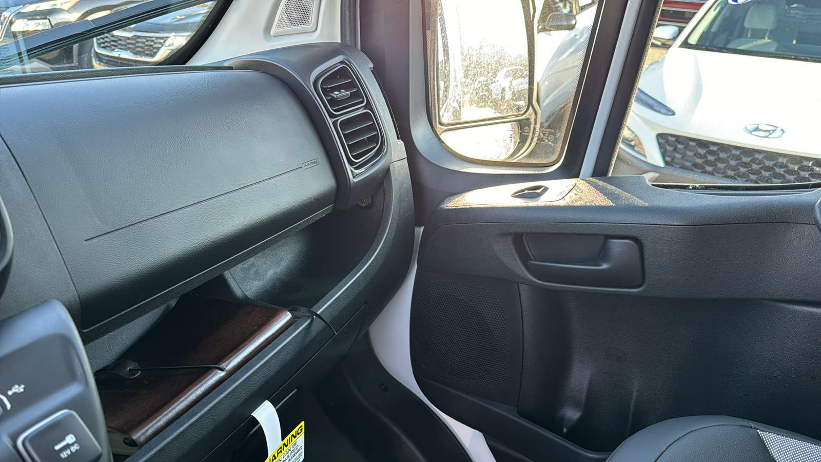 2025 Ram ProMaster 2500 High Roof 26