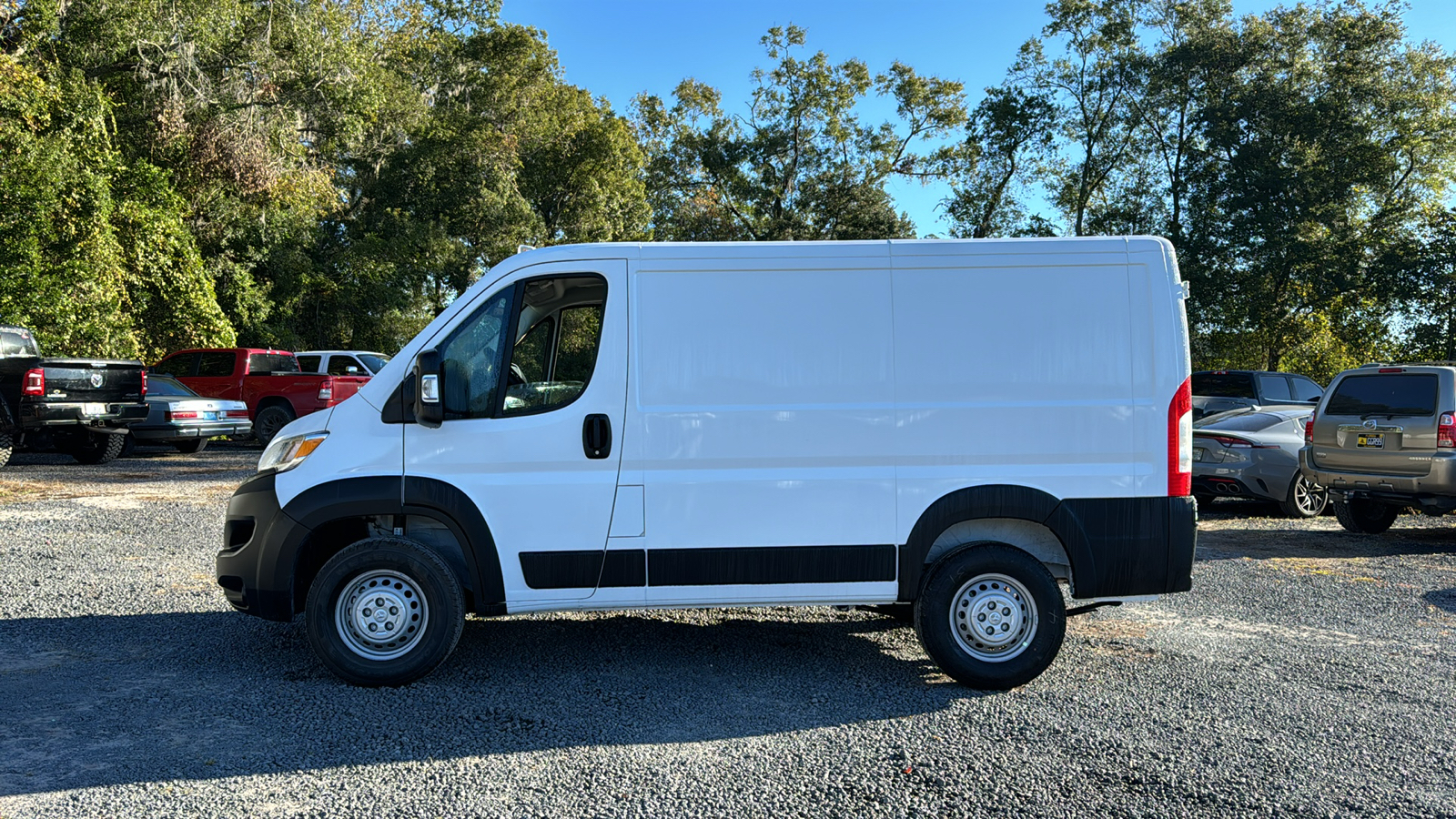 2025 Ram ProMaster 1500 Low Roof 2