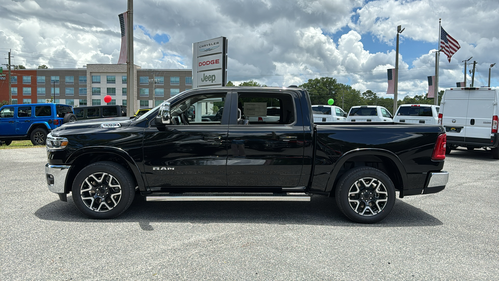 2025 Ram 1500 Laramie 2