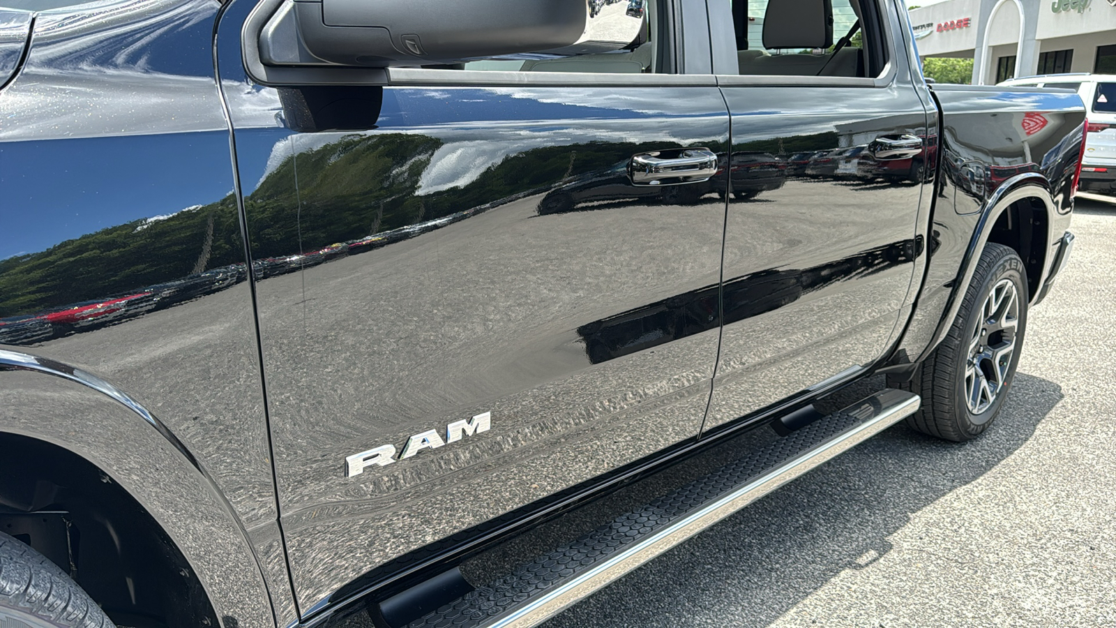 2025 Ram 1500 Laramie 14