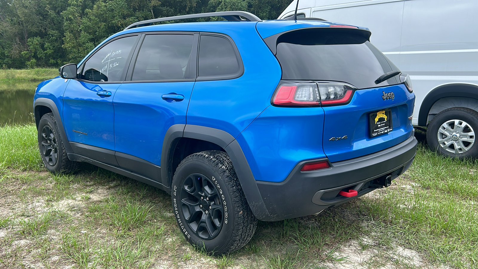 2022 Jeep Cherokee Trailhawk 2