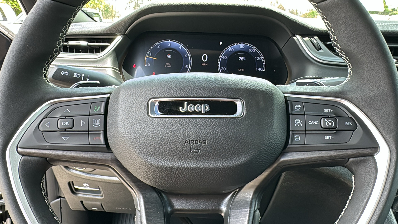 2024 Jeep Grand Cherokee L Limited 27