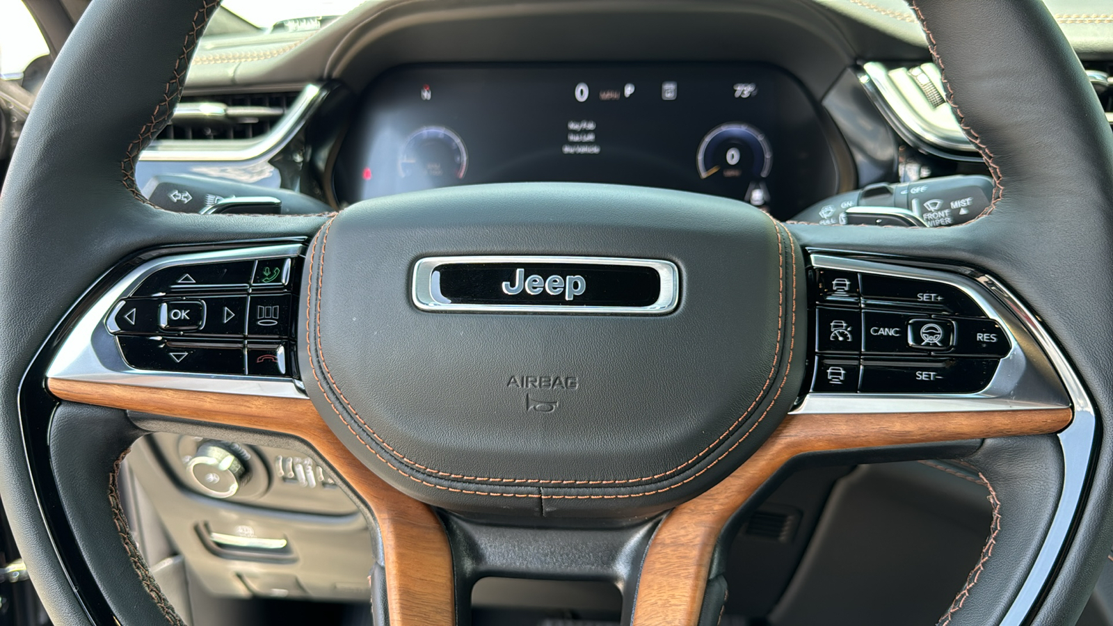 2024 Jeep Grand Cherokee Summit 26