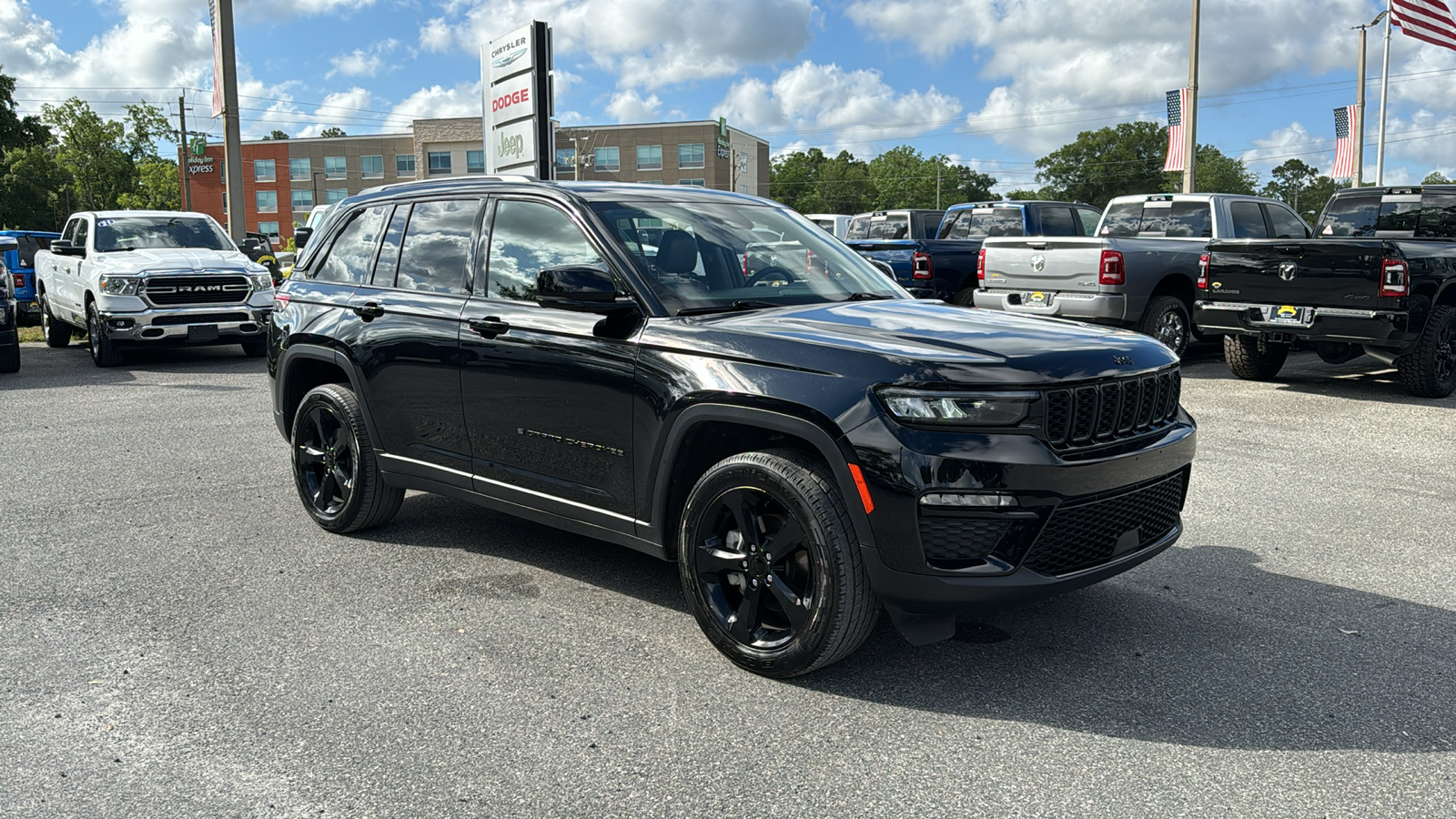 2023 Jeep Grand Cherokee Limited 12