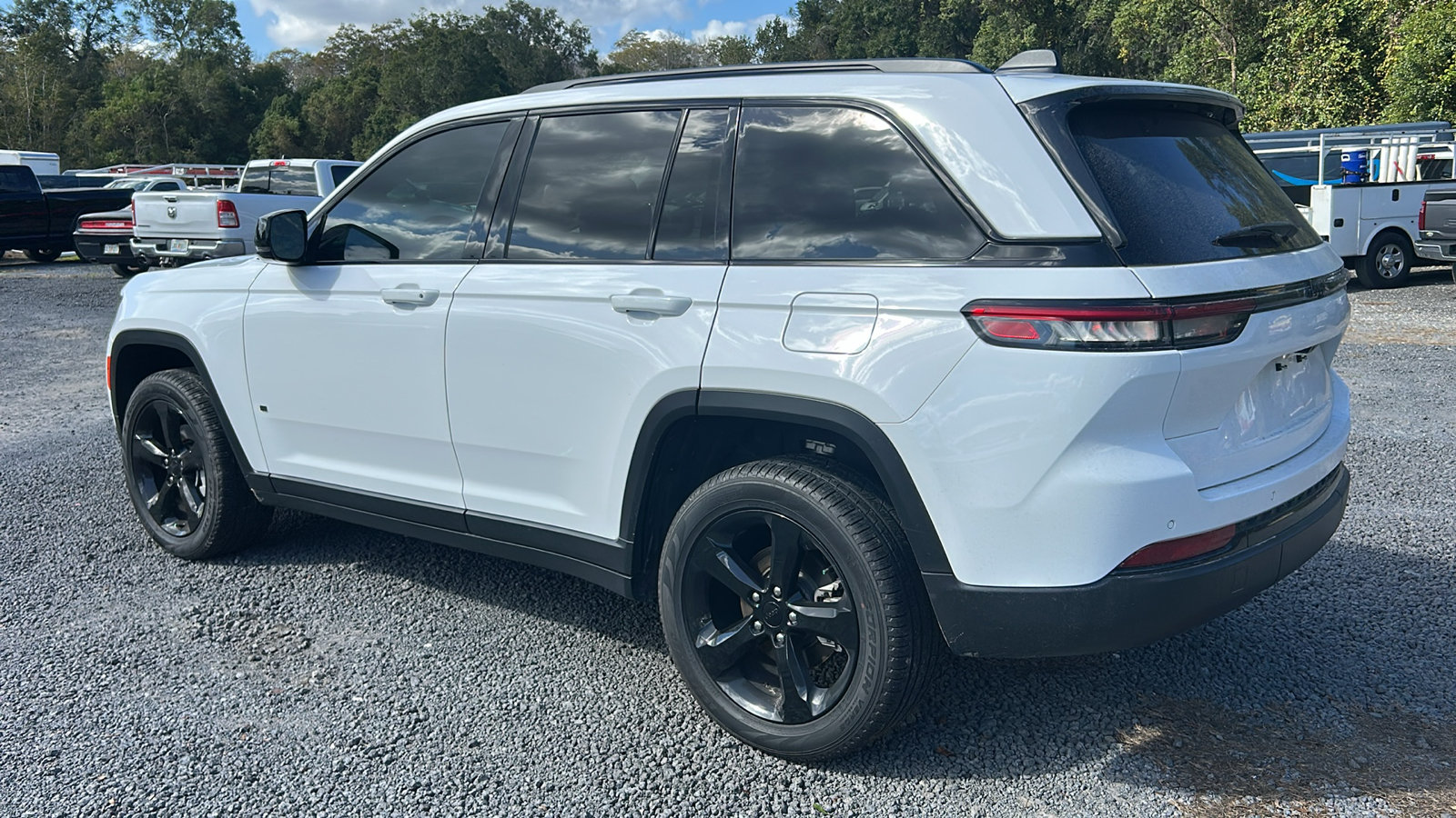 2023 Jeep Grand Cherokee Limited 3