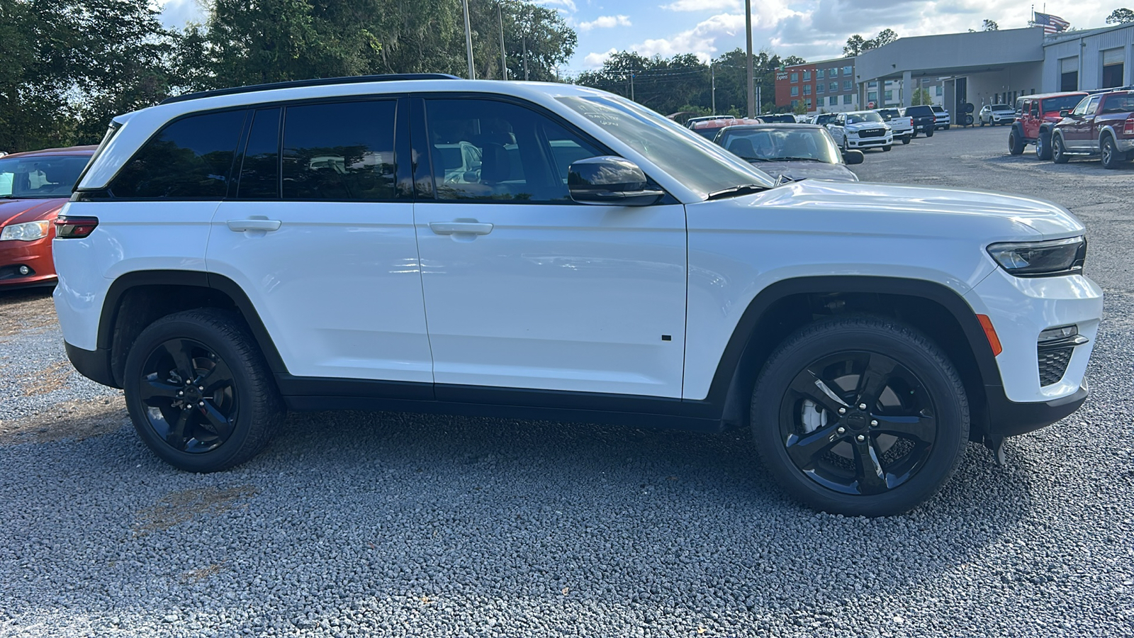 2023 Jeep Grand Cherokee Limited 8