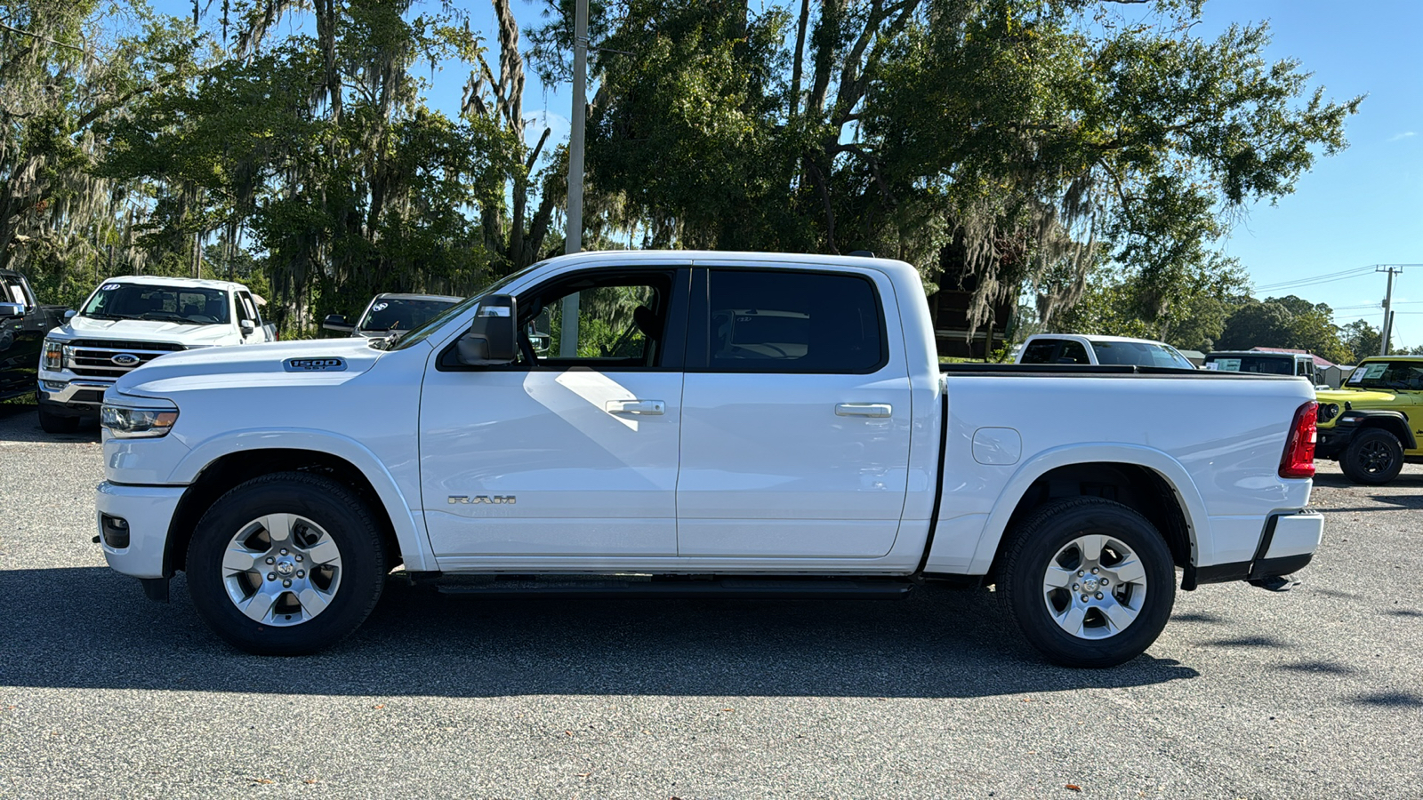 2025 Ram 1500 Big Horn/Lone Star 2