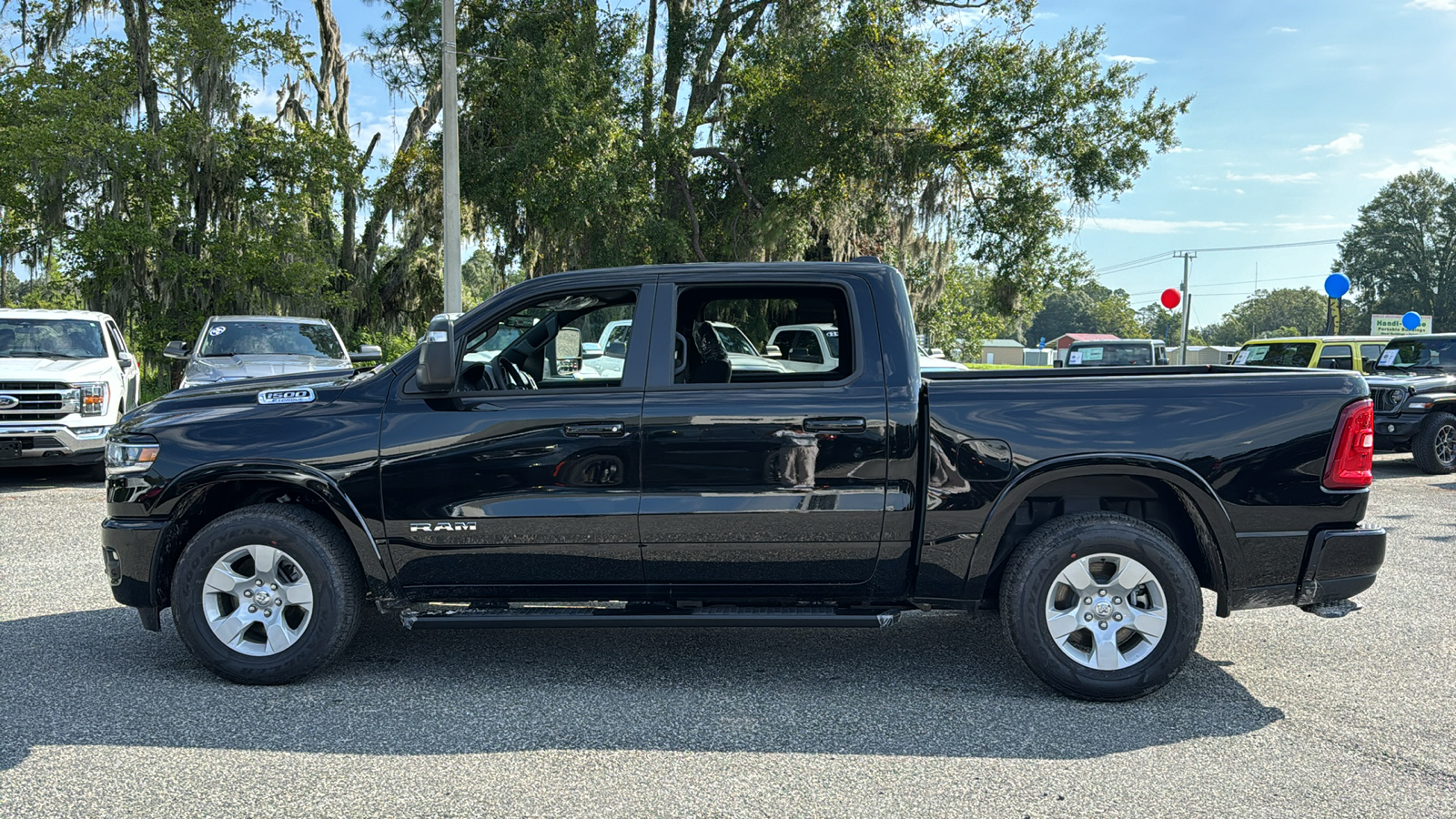 2025 Ram 1500 Big Horn/Lone Star 2