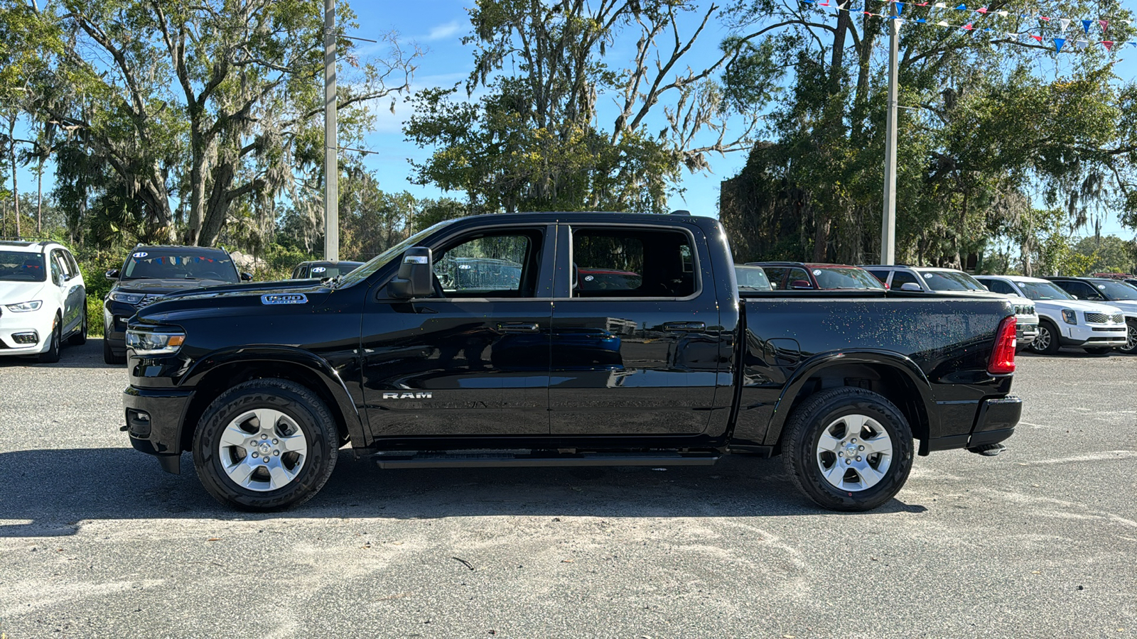 2025 Ram 1500 Big Horn/Lone Star 2