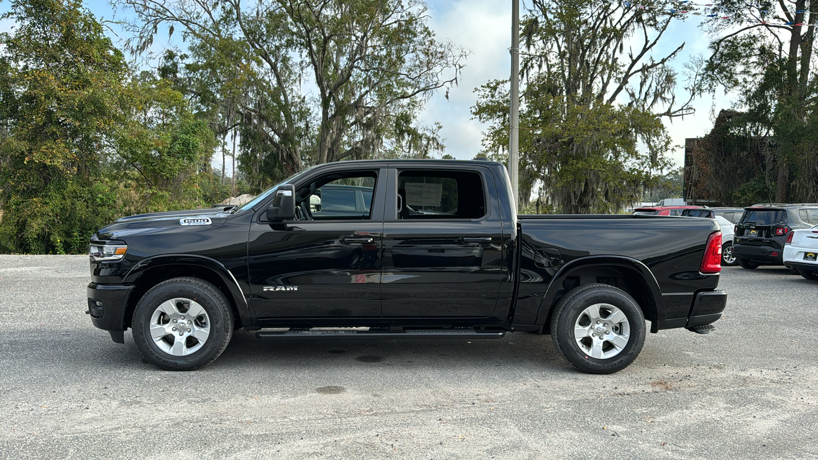 2025 Ram 1500 Big Horn/Lone Star 2